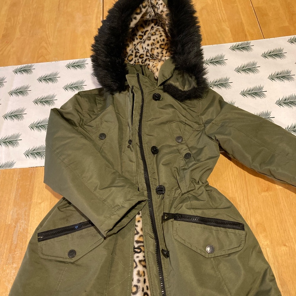 Girls Winter Coat with Faux Fur hood Size 6X